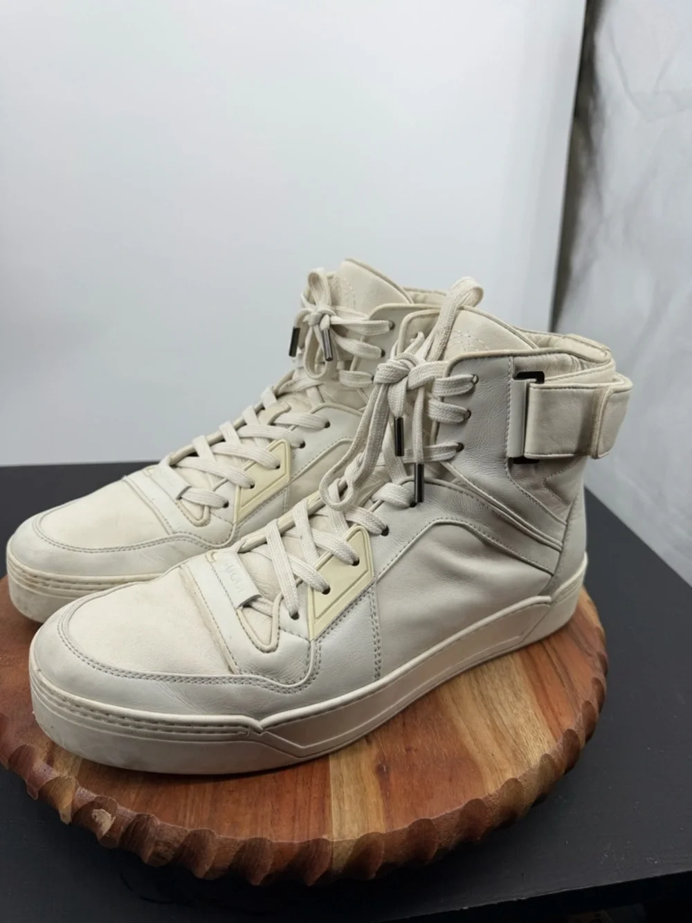 Gucci Mens Great White‎ High Top Sneakers sz 9.5 off white lace up strap 386738